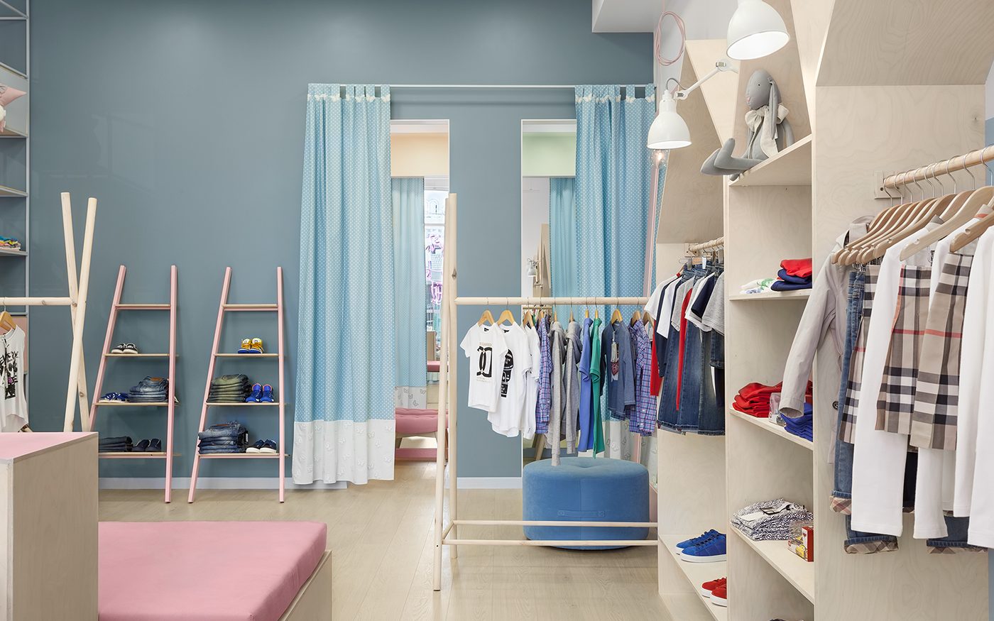 THIẾT KẾ THI CÔNG SHOP THỜI TRANG TRẺ EM MÀU SẮC ĐÁNG YÊU TẠI HẢI PHÒNG