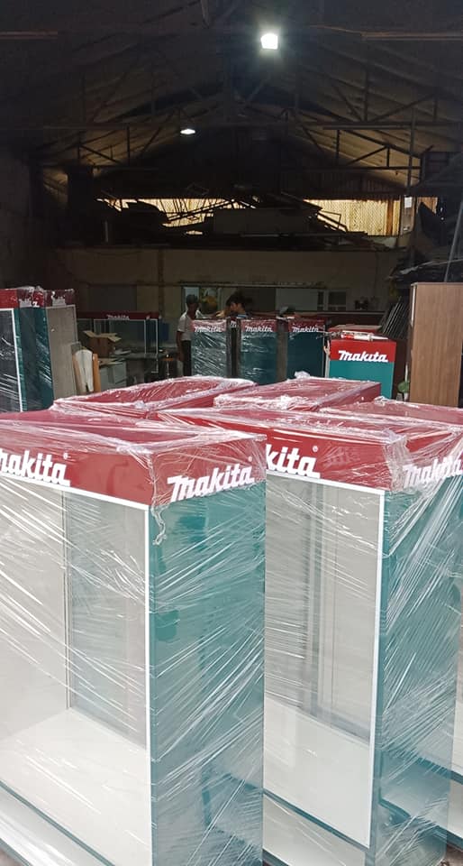 THIẾT KẾ THI CÔNG TỦ TRƯNG BÀY CHO HÃNG MAKITA TẤT CẢ CÁC ĐẠI LÝ TẠI HẢI PHÒNG