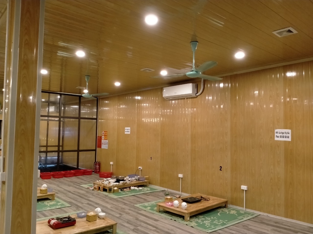Dựng nhà hàng nhanh - đẹp rẻ - với vách panel tiết kiệm nhiên liệu
