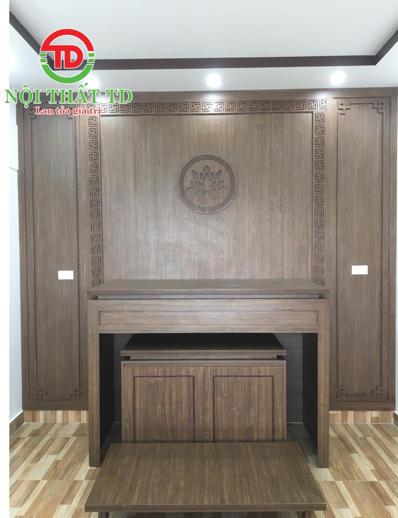 Hoàn thiện trọn bộ vách và ban thờ hiện đại cho khách hàng Lạch Tray - Hải Phòng