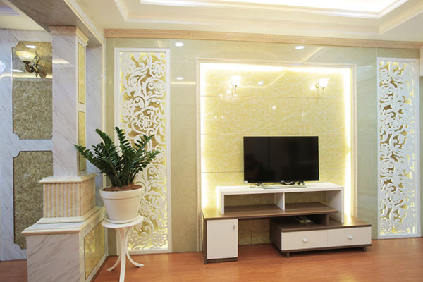 KỆ TI VI KẾT HỢP ỐP NHỰA PVC VÂN ĐÁ  PHÒNG KHÁCH ĐẸP HẢI PHÒNG