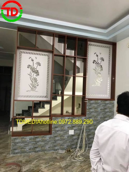 VÁCH NGĂN CẦU THANG  HẢI PHÒNG