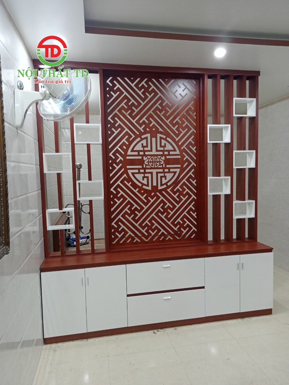 VÁCH KỆ TRANG TRÍ ĐẸP TẠI HẢI PHÒNG