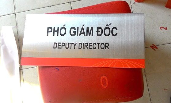 biển chức danh, biển phòng ban