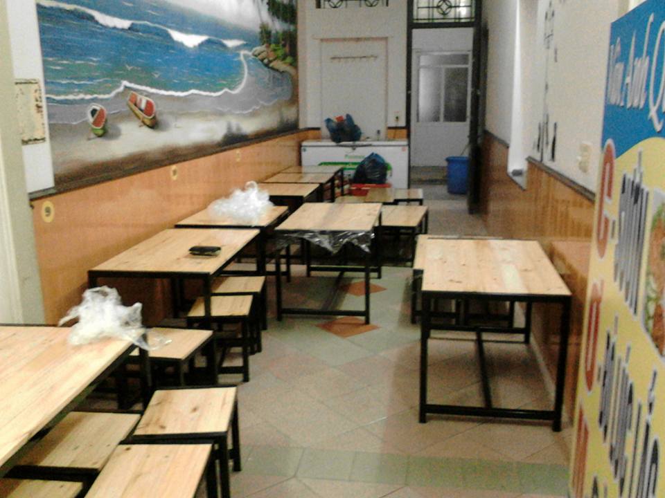 Gia công, sản xuất hoàn thiện 30 bộ bàn ghế quán ăn Hải Dương