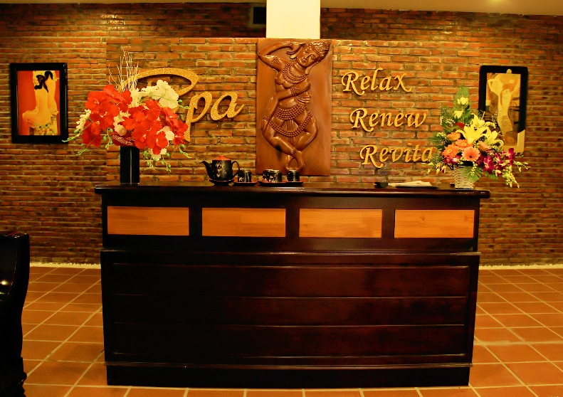 Làm quầy lễ tân, biển spa tại Hải Phòng
