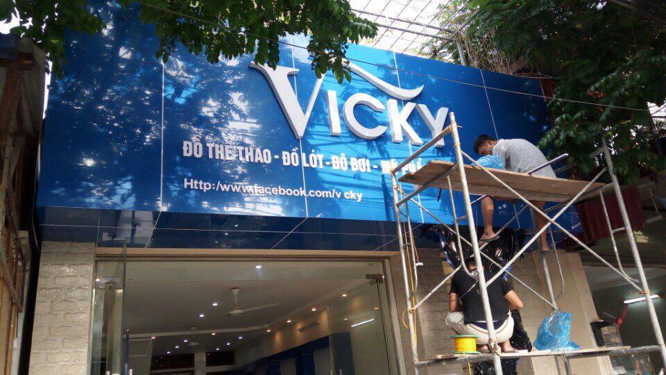 Thiết kế, thi công biển quảng cáo và quầy kệ shop thời trang tại Phố Mới - Thủy Nguyên - Hải Phòng