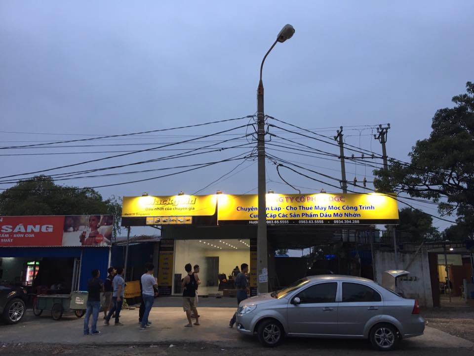Thi công biển quảng cáo tôn dán decal tại Cát Hải - Hải Phòng