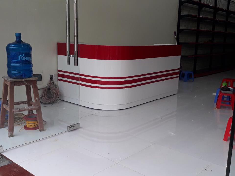 Mẫu quầy thu ngân, bacjkdrop shop thời trang đẹp tại Hải Phòng